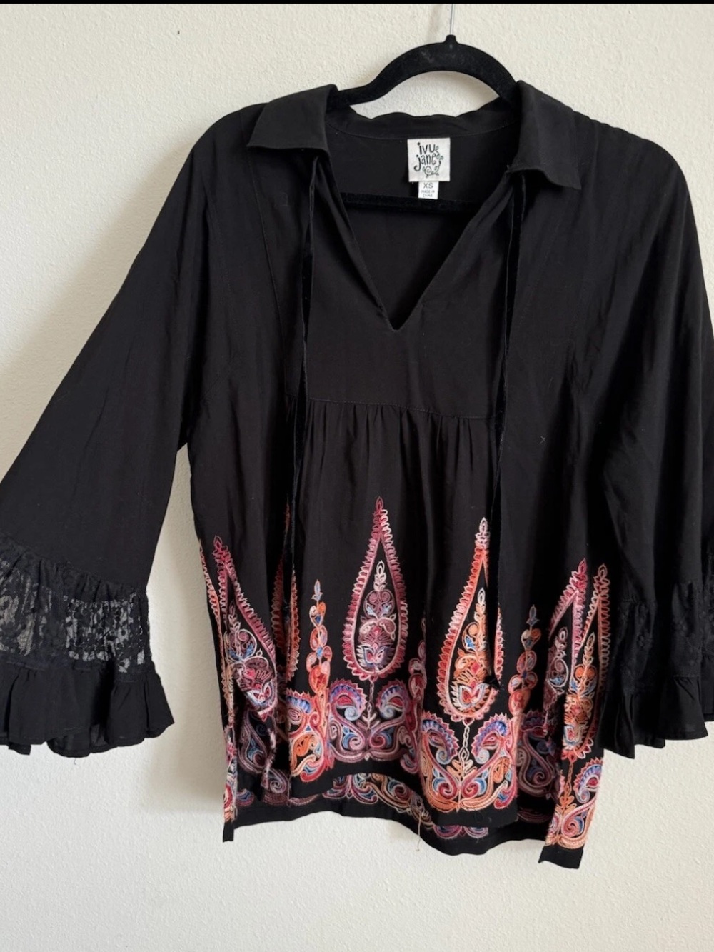 Ivy Jane Black Paisley Embroidered Boho Flutter Sleeve Top Size XS